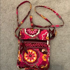 Vera Bradley barely uses bright crossbody.